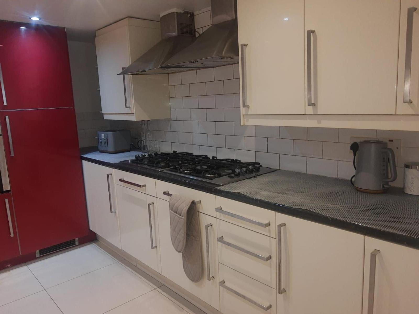 לונדון Rayan'S Lodge Stratford מראה חיצוני תמונה