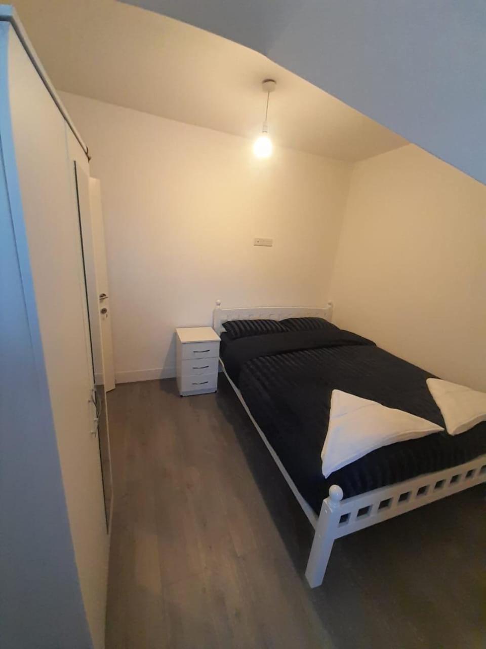 לונדון Rayan'S Lodge Stratford מראה חיצוני תמונה