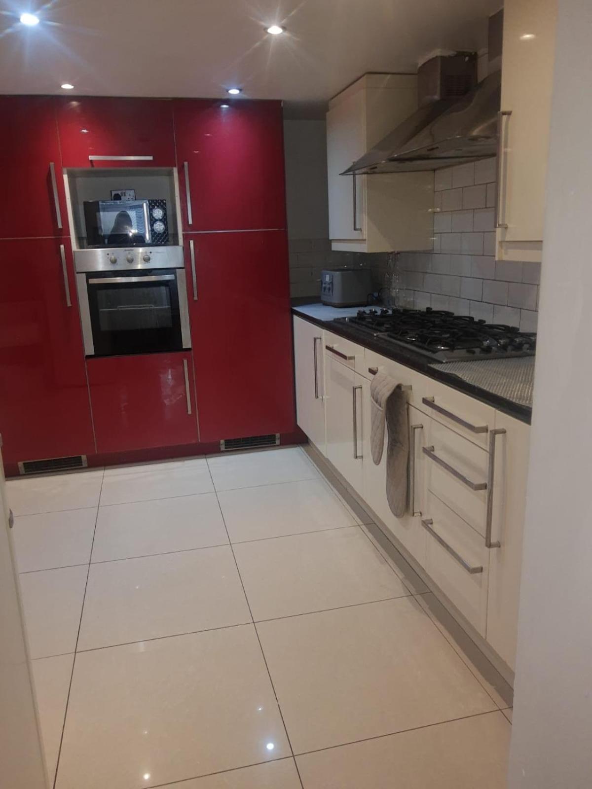 לונדון Rayan'S Lodge Stratford מראה חיצוני תמונה