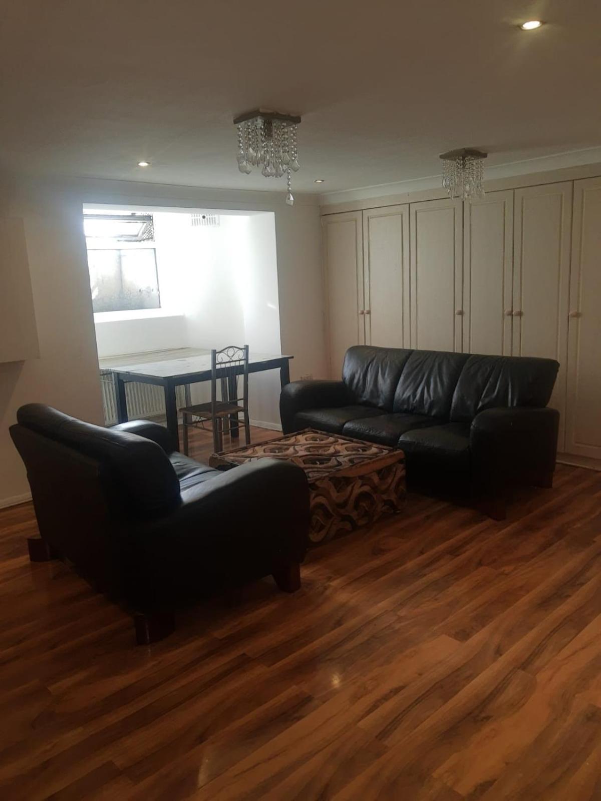 לונדון Rayan'S Lodge Stratford מראה חיצוני תמונה